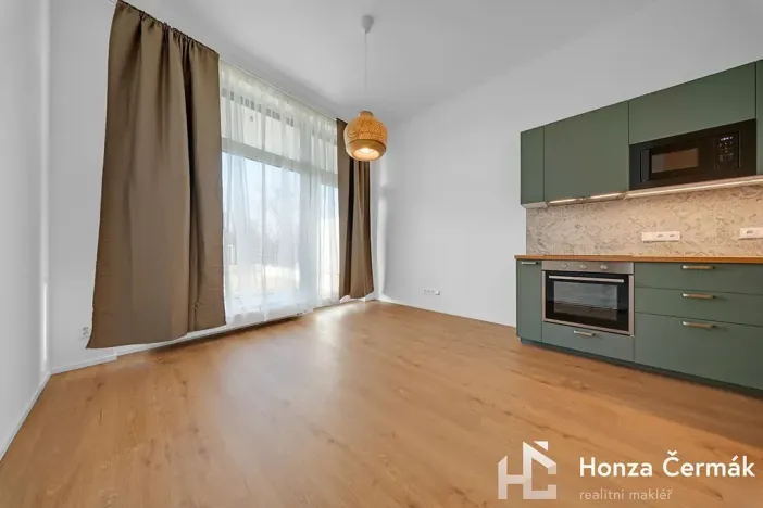 Pronájem bytu 1+kk, Brno, třída Generála Píky, 35 m2