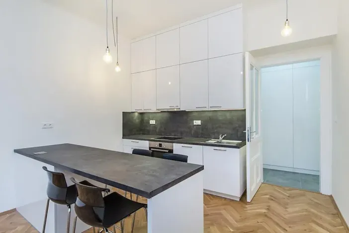 Prodej bytu 2+kk, Praha - Vršovice, Na spojce, 55 m2