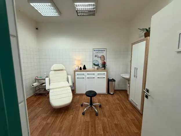 Pronájem ordinace, Plzeň, Purkyňova, 27 m2