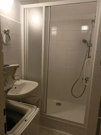 Pronájem bytu 1+kk, Praha - Modřany, Lysinská, 30 m2