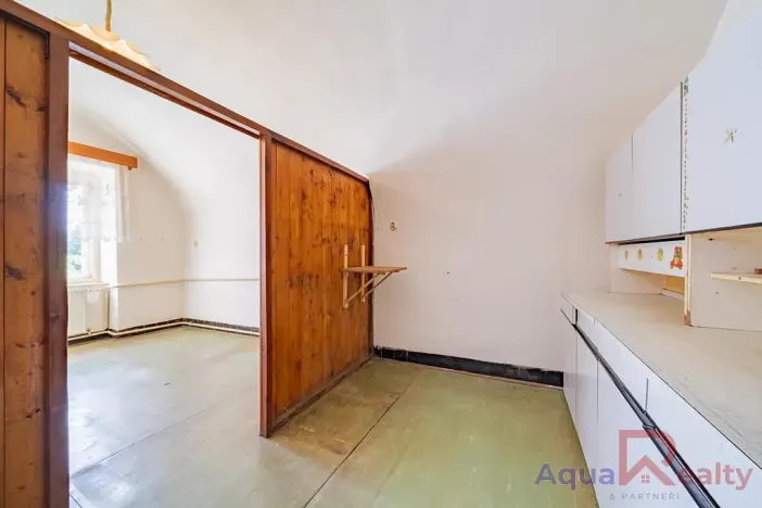 Prodej bytu 2+1, Teplá, Masarykovo náměstí, 146 m2