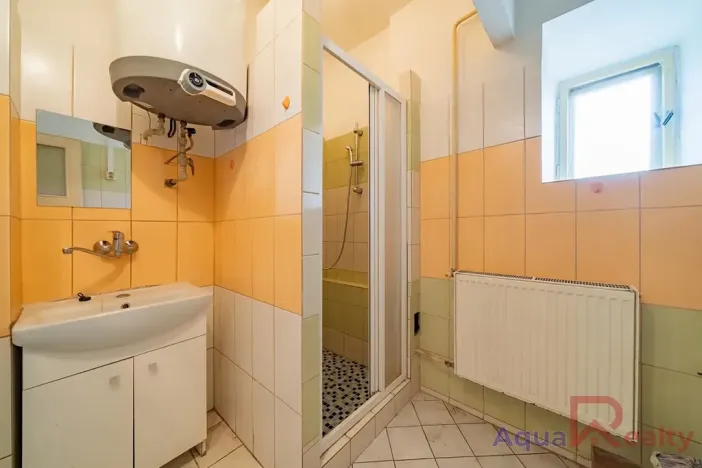 Prodej bytu 2+1, Teplá, Masarykovo náměstí, 146 m2