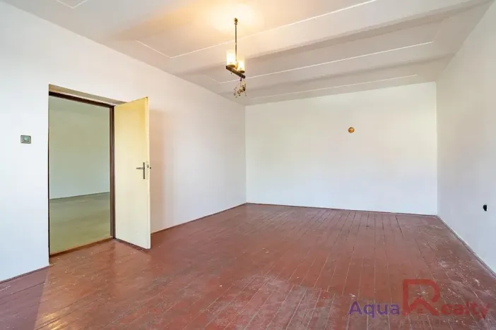 Prodej bytu 2+1, Teplá, Masarykovo náměstí, 146 m2