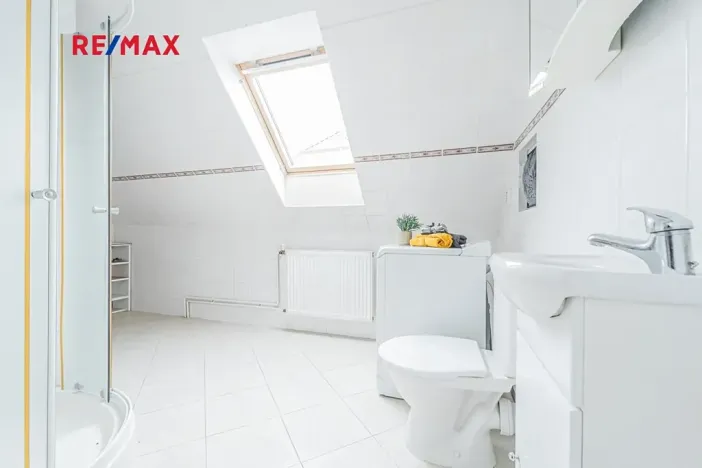 Prodej rodinného domu, Stochov, Dlážděná, 137 m2