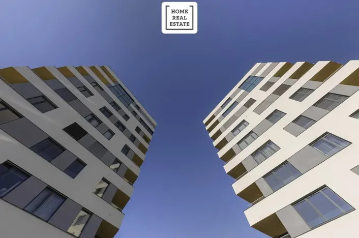 Pronájem garážového stání, Praha - Karlín, Sokolova, 18 m2