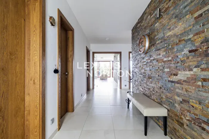 Pronájem rodinného domu, Praha - Lysolaje, Hřebenová, 190 m2