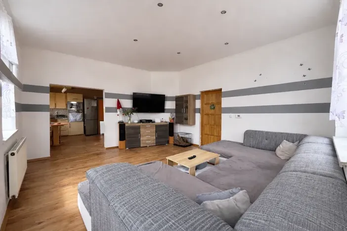 Pronájem bytu 3+1, Karlovy Vary, Lad. Koubka, 70 m2