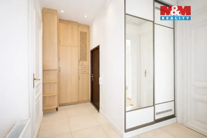 Prodej bytu 3+kk, Karlovy Vary, Krále Jiřího, 74 m2