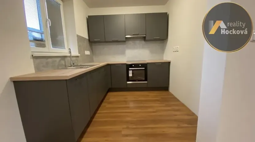 Pronájem rodinného domu, Postřižín, Duhová, 176 m2