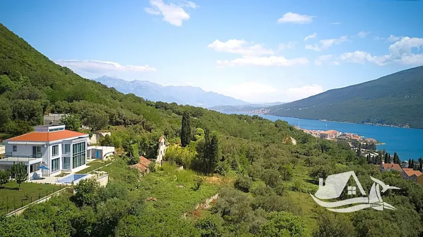 Prodej vily, Kumbor, Černá Hora, 320 m2