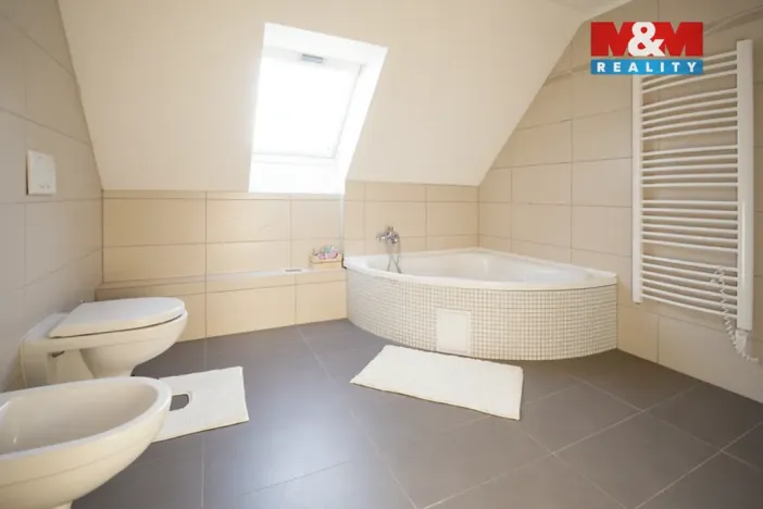 Prodej rodinného domu, Zlonice - Vyšínek, 244 m2