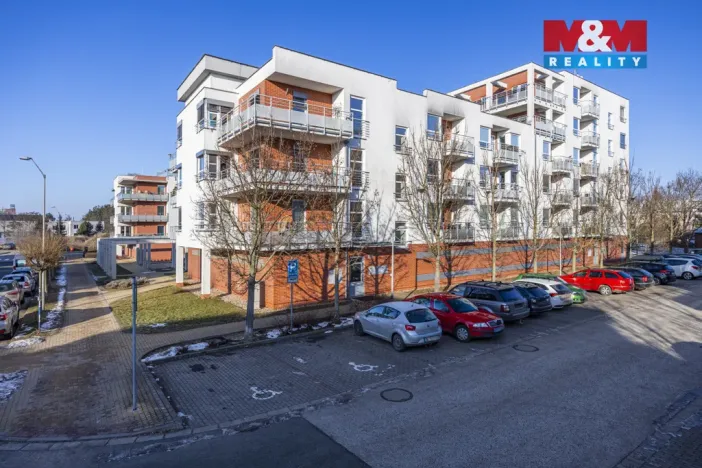 Prodej bytu 1+kk, Hradec Králové, Rybova, 41 m2