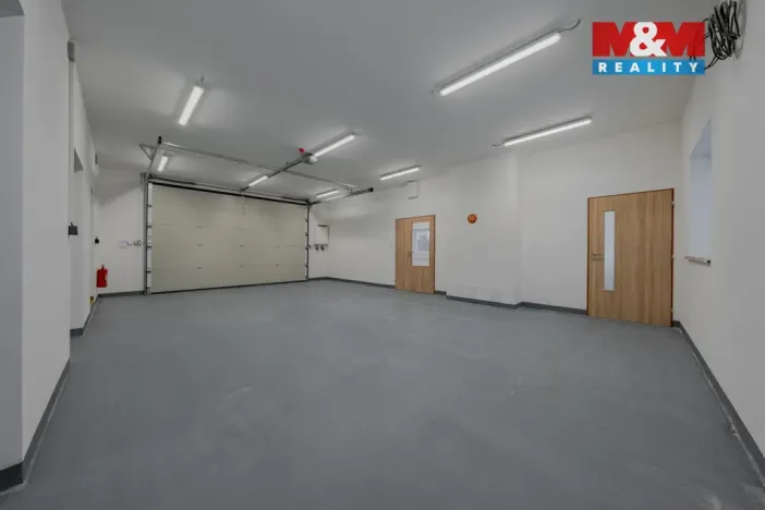 Pronájem skladu, Zubří, U Traktorky, 256 m2