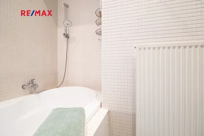 Prodej bytu 2+kk, Praha - Holešovice, Tovární, 77 m2