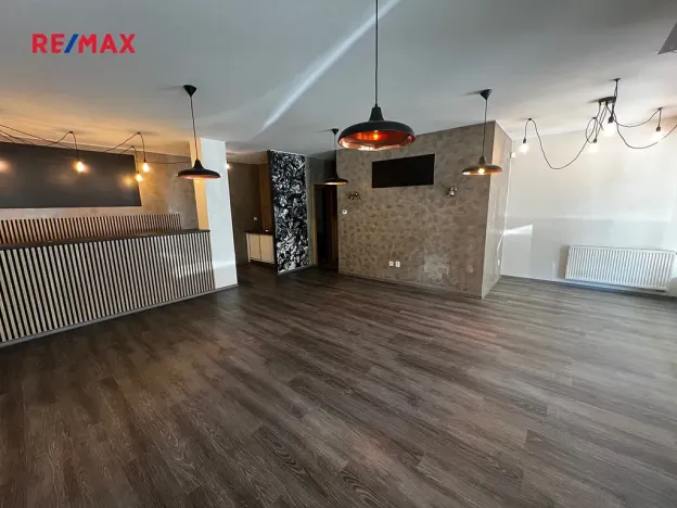 Prodej obchodního prostoru, Uherské Hradiště, Dlouhá, 75 m2