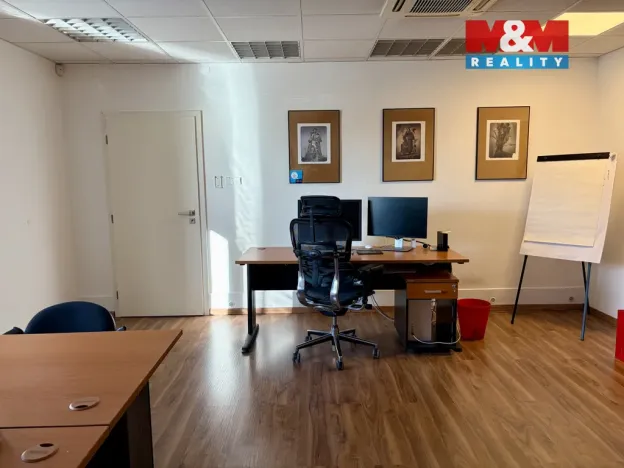 Pronájem kanceláře, Pardubice - Zelené Předměstí, Štefánikova, 119 m2