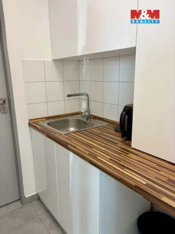 Pronájem kanceláře, Pardubice - Zelené Předměstí, Štefánikova, 119 m2