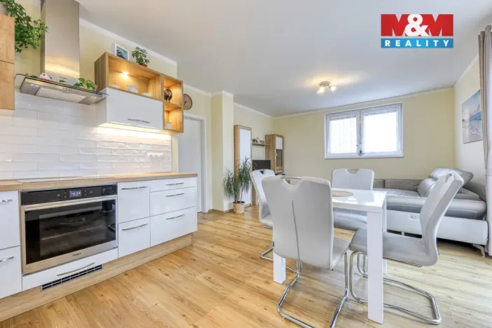 Prodej bytu 4+kk, Vochov, 82 m2