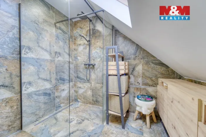 Prodej bytu 4+1, Černošice, Komenského, 109 m2