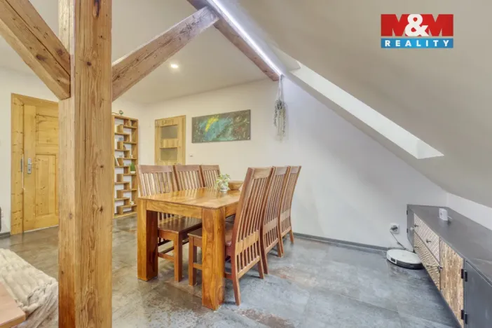 Prodej bytu 4+1, Černošice, Komenského, 109 m2