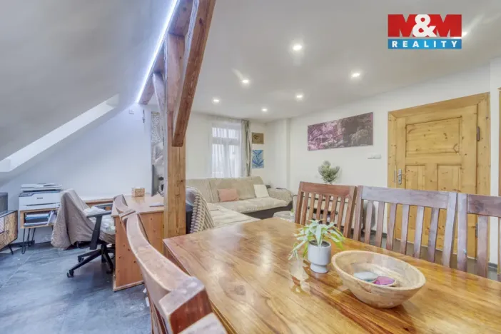 Prodej bytu 4+1, Černošice, Komenského, 109 m2