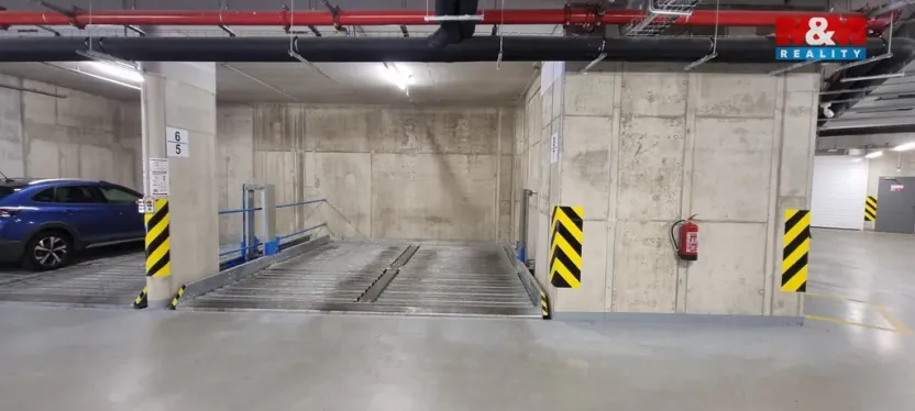 Prodej garážového stání, Praha - Krč, V jehličí, 12 m2