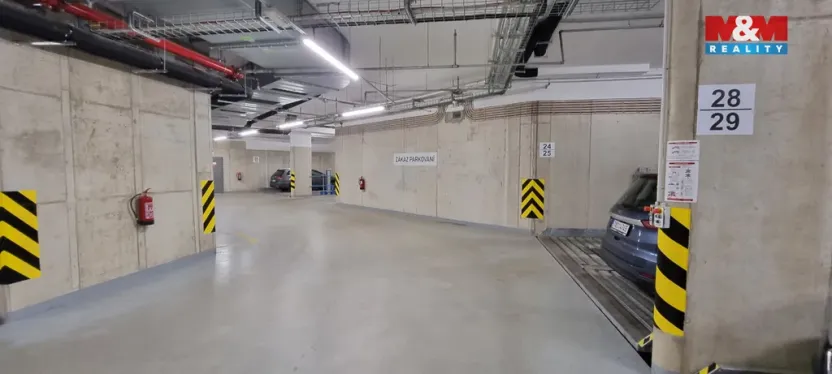 Prodej garážového stání, Praha - Krč, V jehličí, 12 m2