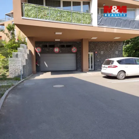 Prodej garážového stání, Praha - Krč, V jehličí, 12 m2