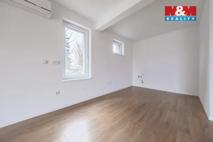 Prodej rodinného domu, Jirny, 276 m2