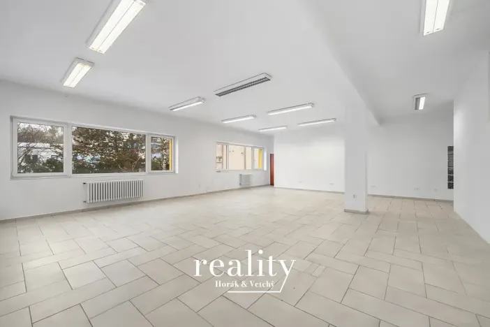 Pronájem obchodního prostoru, Jihlava, Žižkova, 145 m2