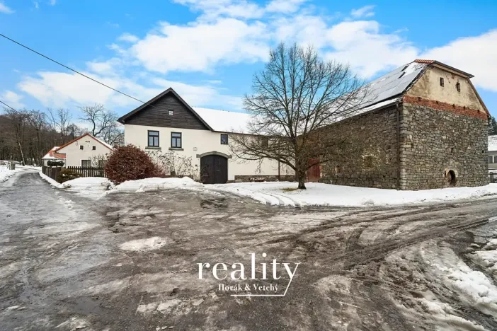 Prodej rodinného domu, Řásná, 179 m2
