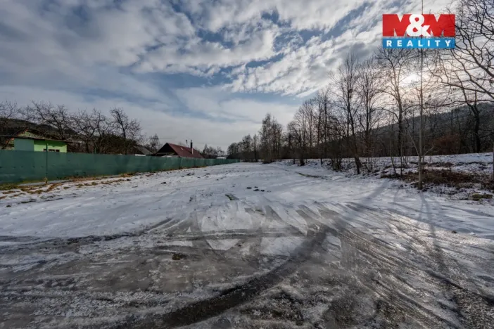 Prodej pole, Vsetín, 1931 m2