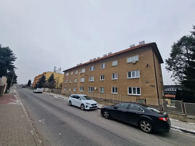 Prodej podílu bytu 3+1, Hostivice, Školská, 61 m2