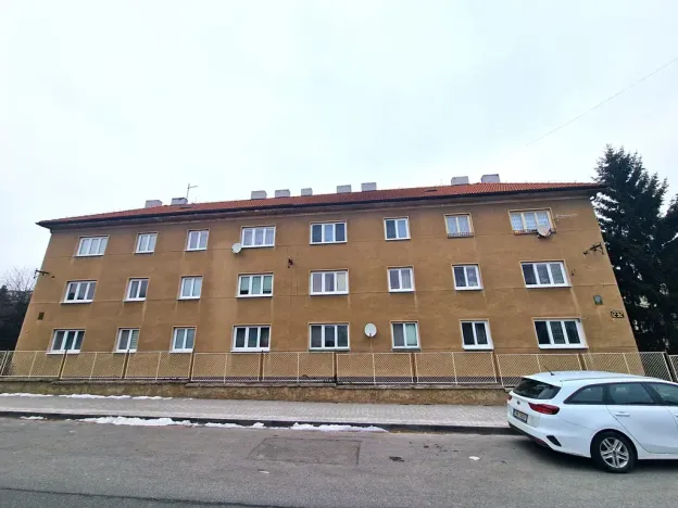 Prodej podílu bytu 3+1, Hostivice, Školská, 61 m2