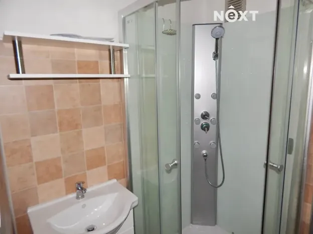 Pronájem atypického bytu, Trutnov, Křižíkova, 500 m2