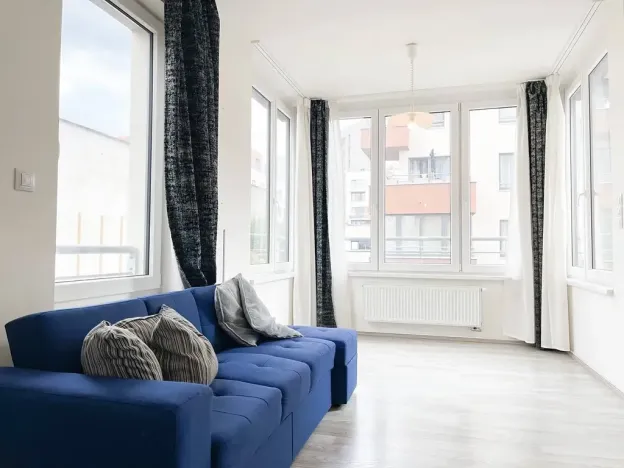 Pronájem bytu 2+kk, Praha - Holešovice, Na Maninách, 65 m2