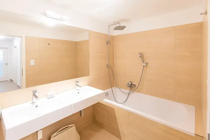 Pronájem bytu 3+kk, Praha - Hrdlořezy, Mezitraťová, 78 m2