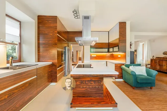 Prodej zemědělské usedlosti, Lichnov, 672 m2