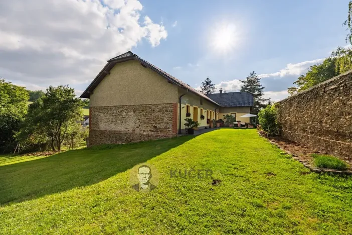 Prodej zemědělské usedlosti, Lichnov, 672 m2