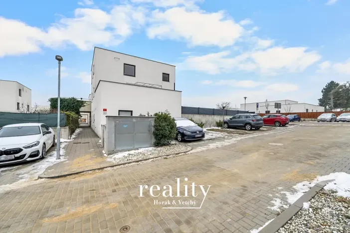 Pronájem bytu 2+kk, Znojmo, Smutného, 39 m2