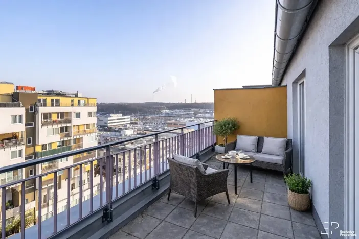 Pronájem bytu 4+kk, Praha - Vysočany, Pod Harfou, 82 m2