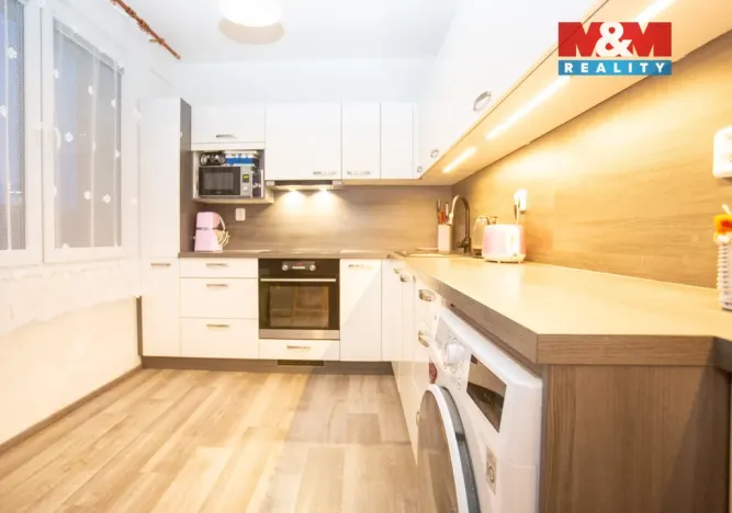 Prodej bytu 3+1, Nová Bystřice, Rybní, 68 m2