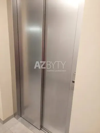 Pronájem bytu 2+kk, Praha - Hodkovičky, Šenácká, 56 m2