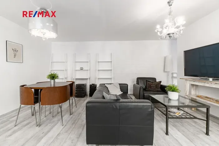 Prodej bytu 2+1, Praha - Karlín, Pernerova, 60 m2