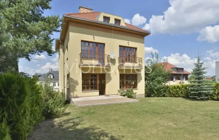 Pronájem vily, Praha - Břevnov, 316 m2