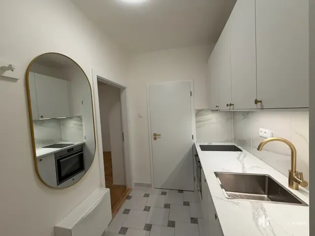 Pronájem bytu 1+kk, Praha - Vinohrady, Hradecká, 26 m2