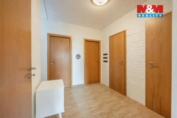 Prodej bytu 3+1, Praha - Bohnice, Dolákova, 74 m2