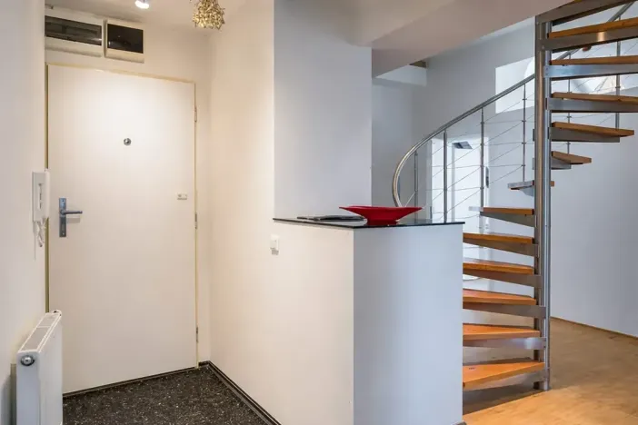 Pronájem bytu 6+kk a větší, Praha - Holešovice, Strojnická, 168 m2