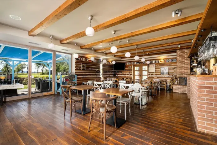 Prodej ubytování, Sedlec - Malé Chrášťany, 1420 m2