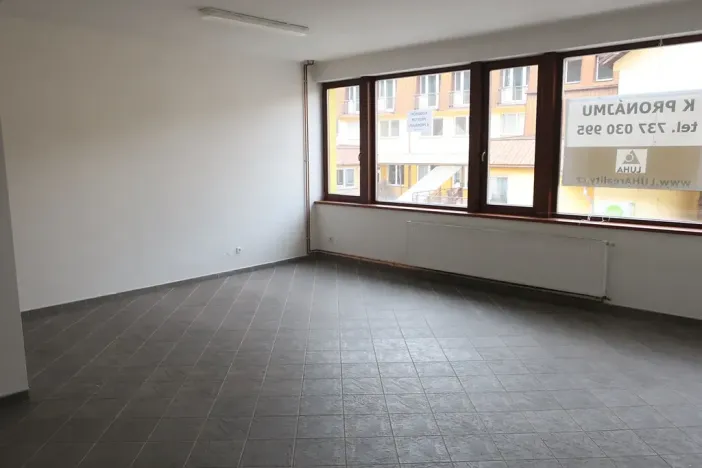 Pronájem komerční nemovitosti, Luhačovice, Masarykova, 40 m2